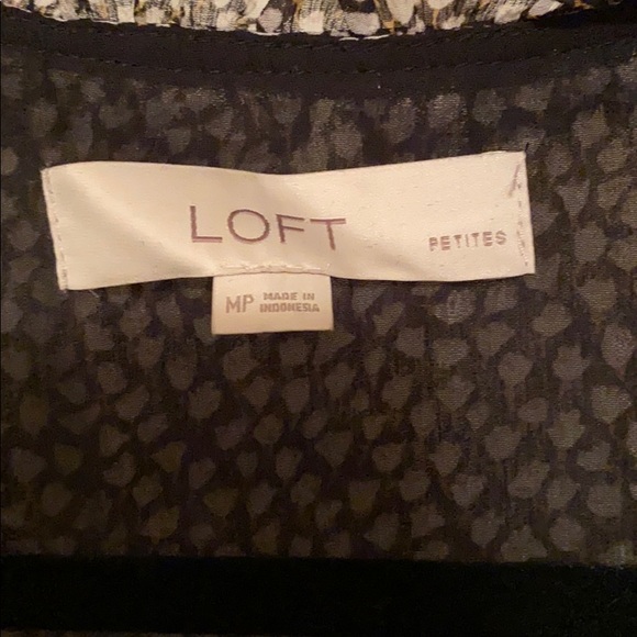 Blouse - Picture 4 of 9